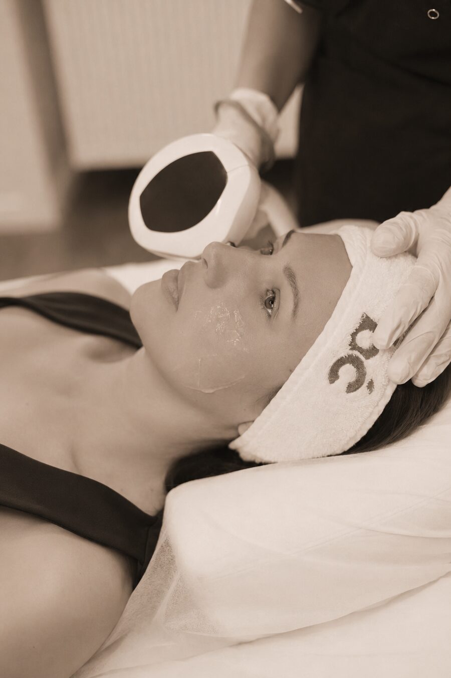 Lumecca IPL treatment in session